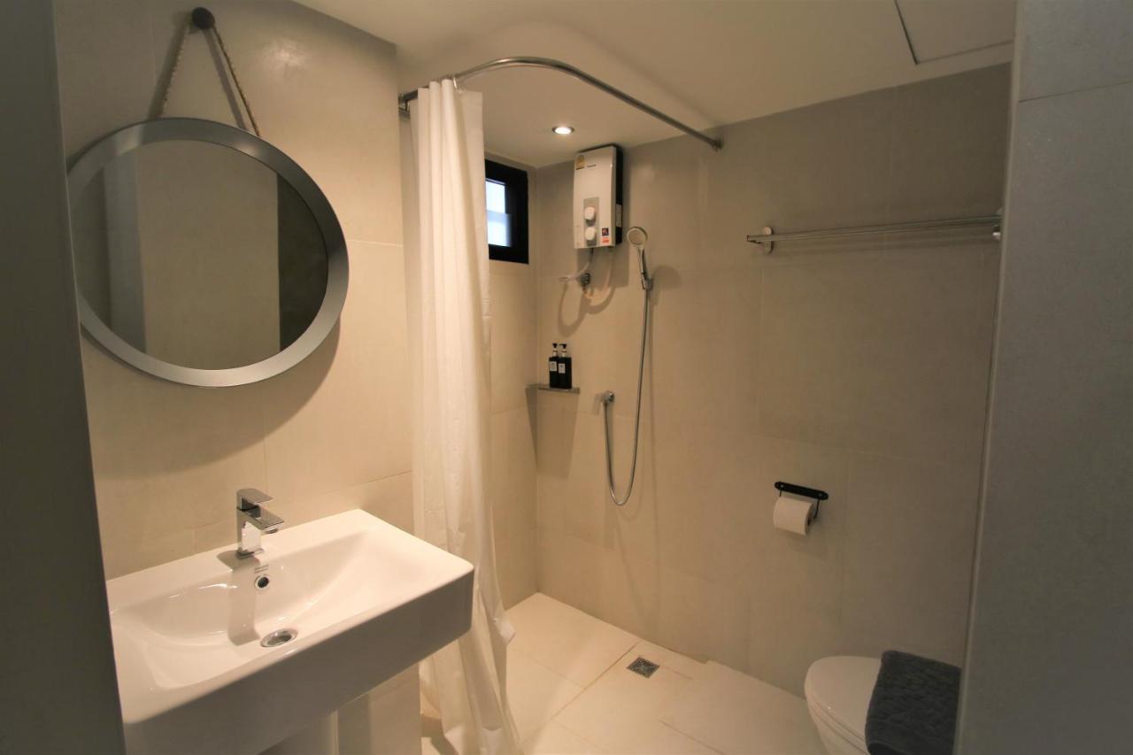 P24 At Kaset Hotel Банкок Екстериор снимка