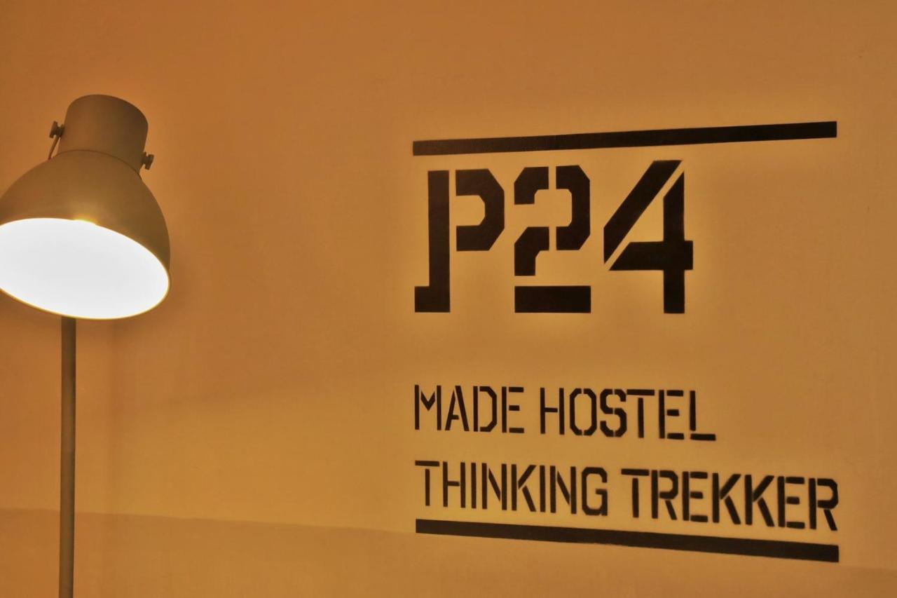 P24 At Kaset Hotel Банкок Екстериор снимка
